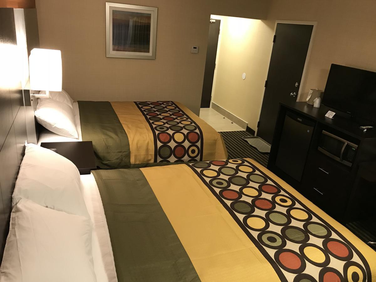 Bay Hill Inns&Suites Neepawa Exteriör bild