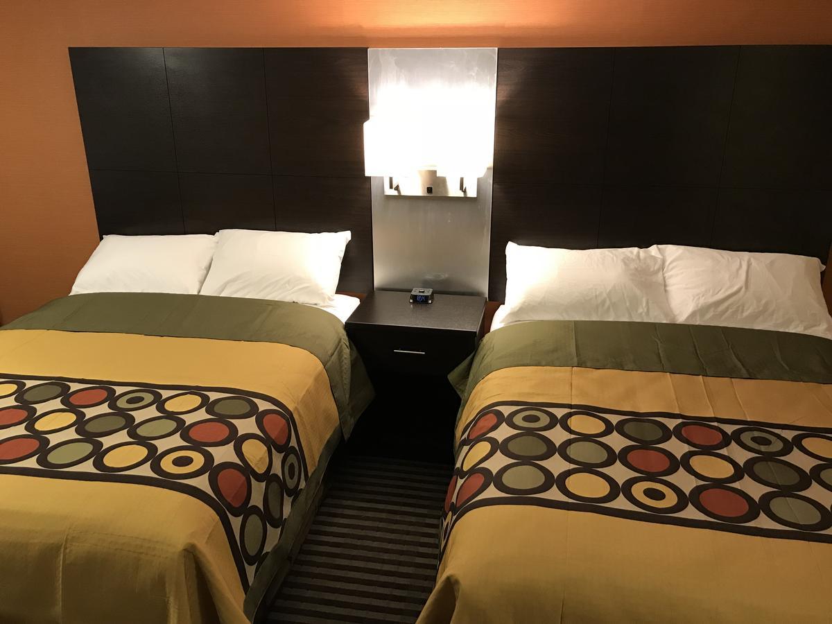 Bay Hill Inns&Suites Neepawa Exteriör bild