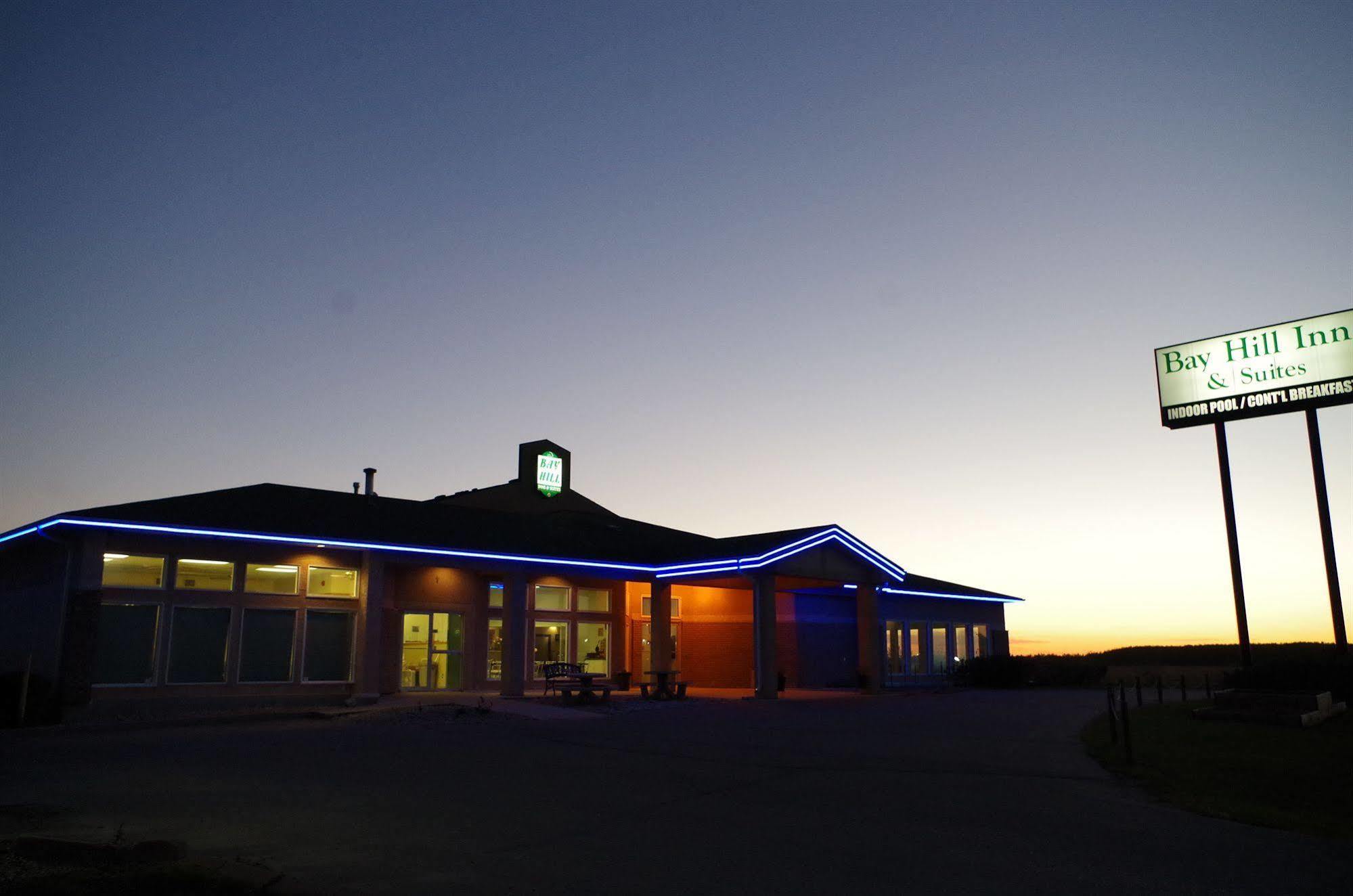 Bay Hill Inns&Suites Neepawa Exteriör bild