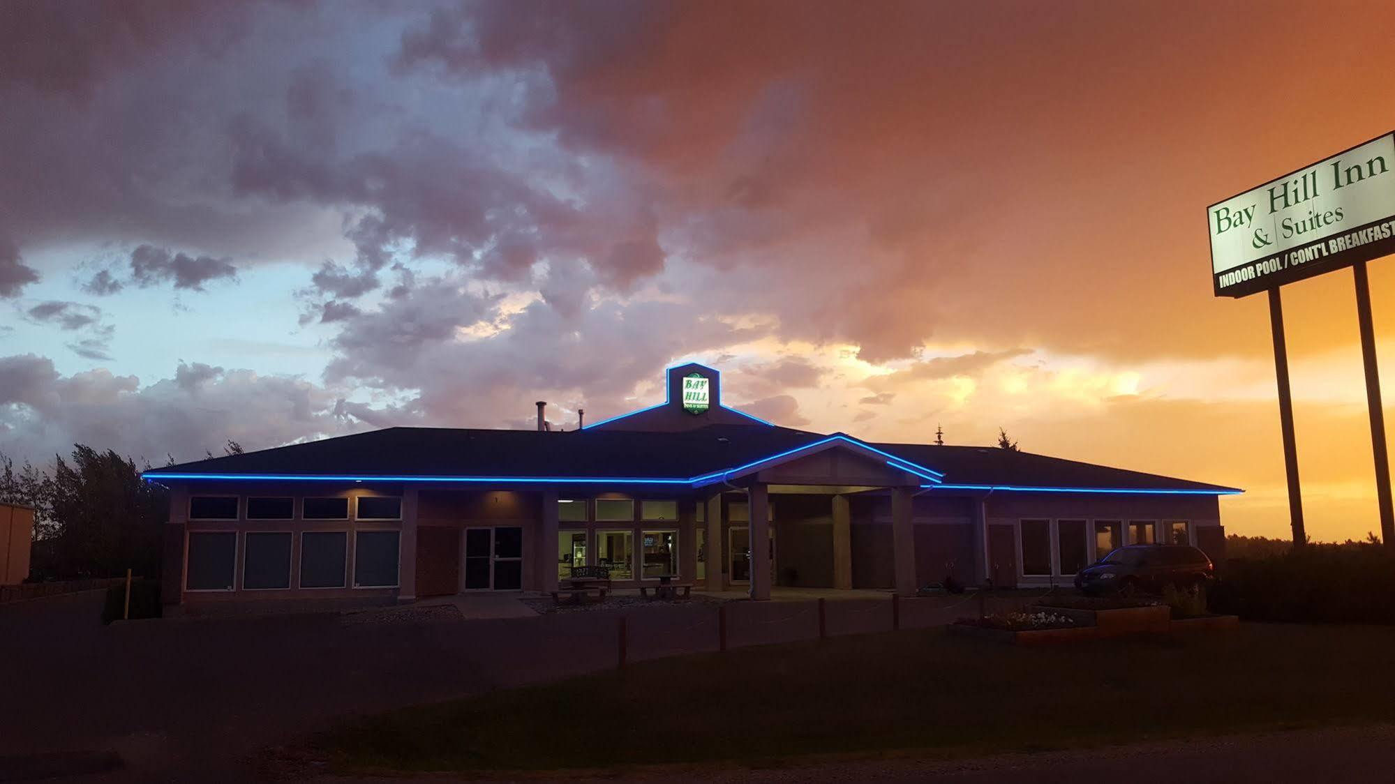 Bay Hill Inns&Suites Neepawa Exteriör bild