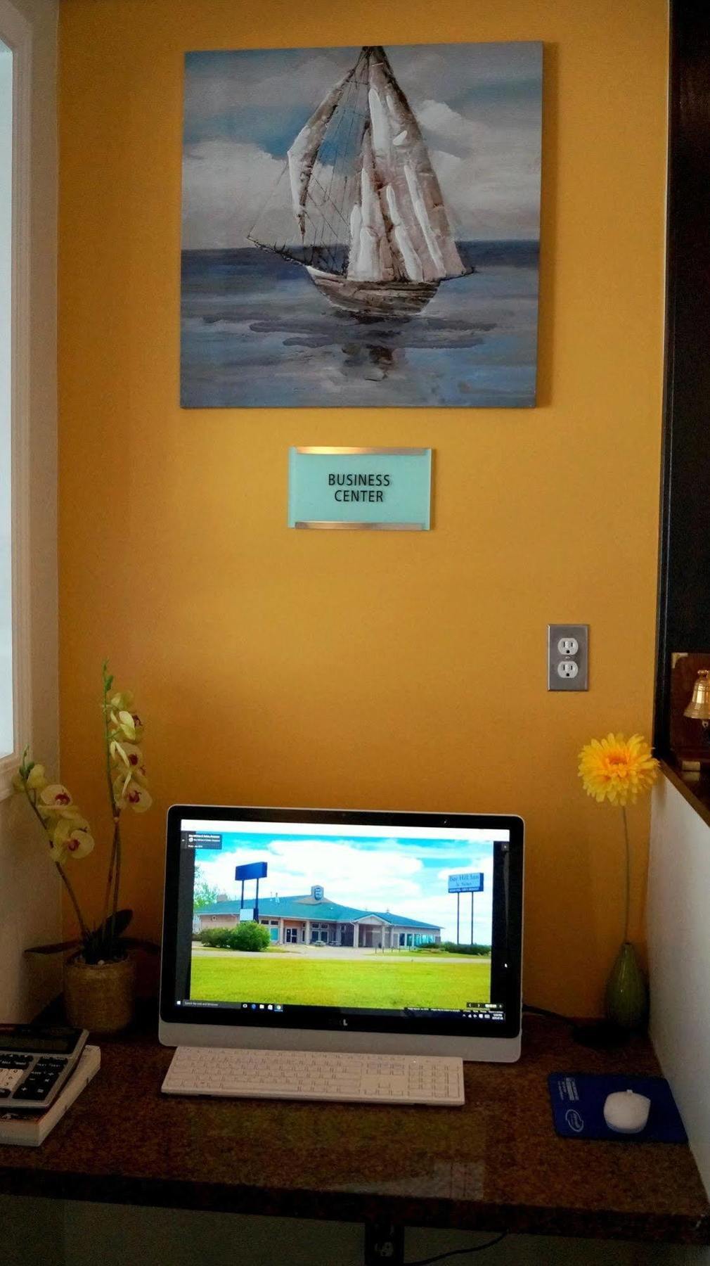 Bay Hill Inns&Suites Neepawa Exteriör bild